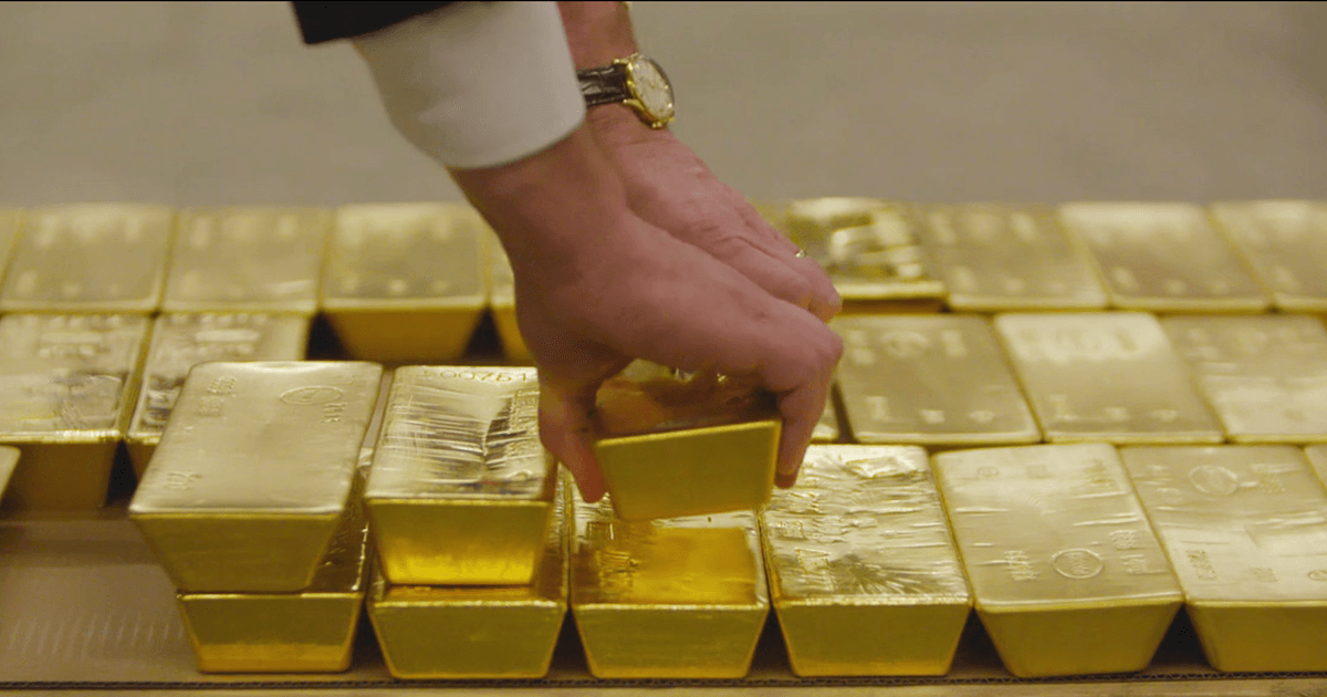 gold-bars-in-vault